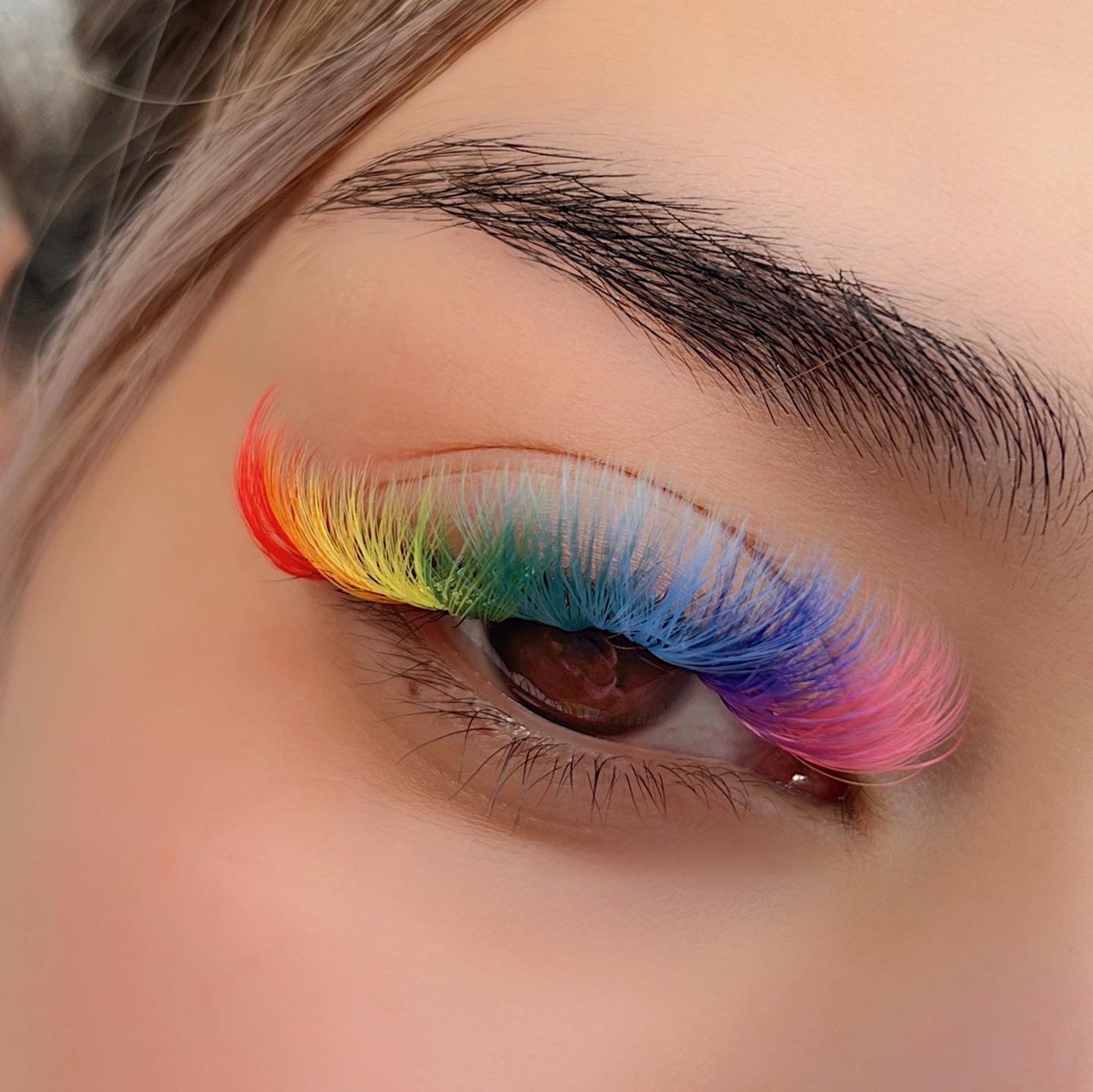 Color lashes